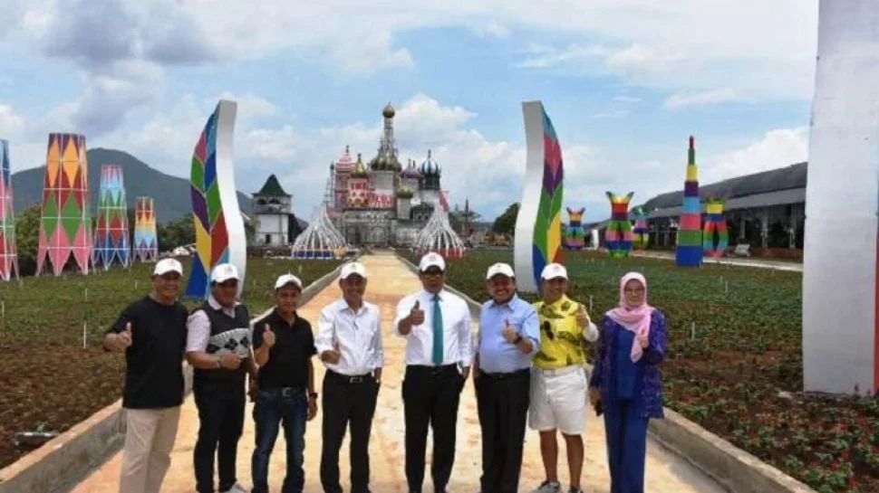 estimasi pembangunan pos tiket tempat wisata