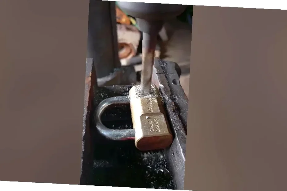 cara membuka gembok diy